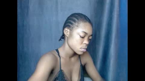 Snapshot of sexyxbunnyxx chatting on February 20, 2025, 7:12 am Blue online show from February 20, 2025, 7:12 am