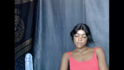 Snapshot of sexyxbunnyxx chatting on February 21, 2025, 10:17 am Blue online show from February 21, 2025, 10:17 am