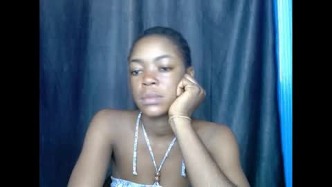 Snapshot of sexyxbunnyxx chatting on February 24, 2025, 7:00 am Blue online show from February 24, 2025, 7:00 am