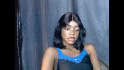 Snapshot of sexyxbunnyxx chatting on February 26, 2025, 1:19 pm Blue online show from February 26, 2025, 1:19 pm