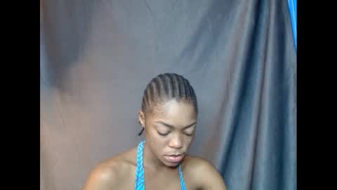 Snapshot of sexyxbunnyxx chatting on March 11, 2025, 7:04 am Blue online show from March 11, 2025, 7:04 am