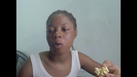 sexyxpeach online show from December 17, 2025, 7:31 pm