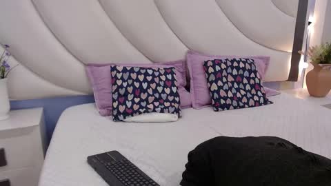 Snapshot of sexyymommy1 chatting on November 15, 2025, 11:29 am Mary online show from November 15, 2025, 11:29 am