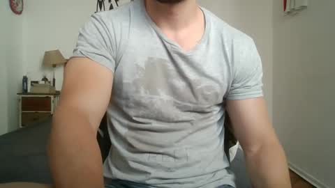 Snapshot of sexyyphilip chatting on November 2, 2025, 5:59 pm sexyyphilip online show from November 2, 2025, 5:59 pm