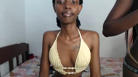 Snapshot of sexyzuriel chatting on April 26, 2026, 11:30 am sexyzuriel online show from April 26, 2026, 11:30 am
