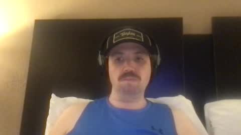 Snapshot of sfgiants1982 chatting on November 19, 2025, 3:28 am sfgiants1982 online show from November 19, 2025, 3:28 am