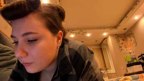 shadow_raffi online show from November 1, 2025, 3:19 am