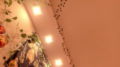 shadow_raffi online show from December 14, 2025, 4:34 pm