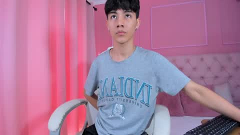 Snapshot of shady_stone chatting on February 16, 2025, 8:55 pm shady_stone online show from February 16, 2025, 8:55 pm