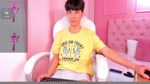 Snapshot of shady_stone chatting on March 9, 2025, 10:52 pm shady_stone online show from March 9, 2025, 10:52 pm