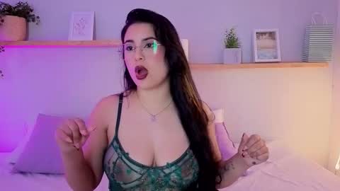 Snapshot of shainadavis chatting on February 21, 2026, 3:51 am Shaina online show from February 21, 2026, 3:51 am