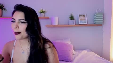 Snapshot of shainadavis chatting on February 22, 2026, 3:29 am Shaina online show from February 22, 2026, 3:29 am