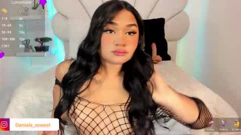 Snapshot of shairytovar chatting on November 19, 2025, 6:35 am shairytovar online show from November 19, 2025, 6:35 am