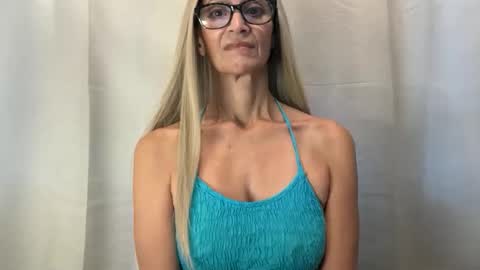 Shaman Woman online show from November 13, 2025, 6:29 pm