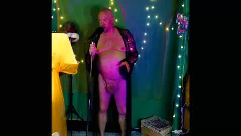 NakedSinger online show from July 4, 2026, 7:42 pm