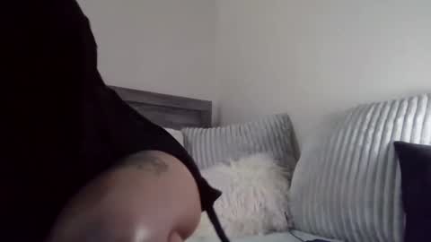 Snapshot of shanafterdark chatting on February 28, 2026, 4:02 am OliviaRose online show from February 28, 2026, 4:02 am