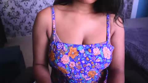 Snapshot of shanaya_indian chatting on December 17, 2024, 4:34 am shanaya indian online show from December 17, 2024, 4:34 am