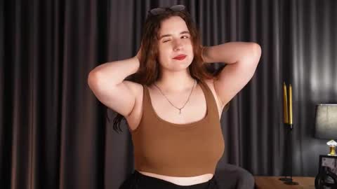 Snapshot of shandejarnett chatting on October 24, 2025, 11:28 am Maya3 online show from October 24, 2025, 11:28 am