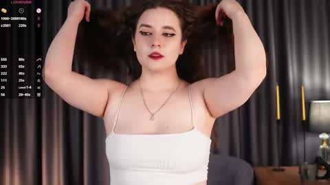 Snapshot of shandejarnett chatting on November 4, 2025, 11:20 am Maya3 online show from November 4, 2025, 11:20 am