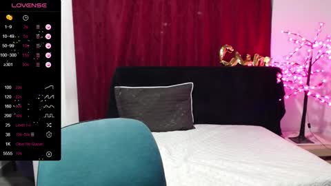 Shanel  online show from February 9, 2025, 8:33 am