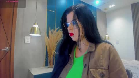 Snapshot of shanellmoore chatting on December 3, 2025, 11:30 am Shanell Moore online show from December 3, 2025, 11:30 am