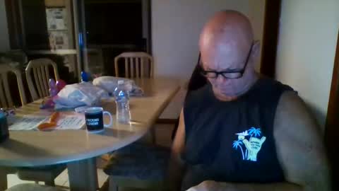 Snapshot of shaneo781570 chatting on April 4, 2026, 5:10 pm shaneo781570 online show from April 4, 2026, 5:10 pm