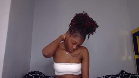 Snapshot of shania_sleigh chatting on January 17, 2025, 8:24 am shania_sleigh online show from January 17, 2025, 8:24 am