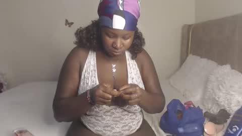 Snapshot of shannky_ chatting on February 3, 2026, 5:38 am shannky online show from February 3, 2026, 5:38 am