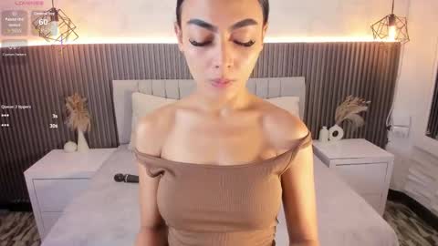 SHANON online show from October 21, 2025, 7:03 pm