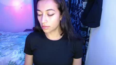 Snapshot of shantal_d01 chatting on September 21, 2025, 12:23 am shantal_d01 online show from September 21, 2025, 12:23 am