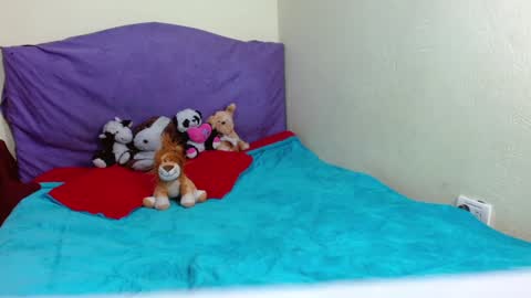 Shantal online show from December 17, 2024, 11:59 pm