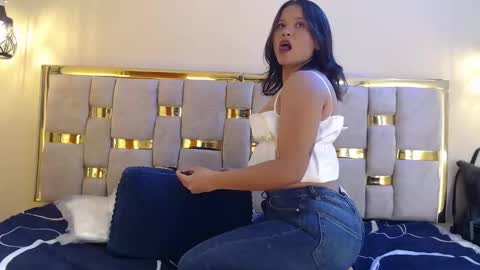 Snapshot of shantall_05 chatting on October 4, 2025, 3:10 pm shantall 05 online show from October 4, 2025, 3:10 pm