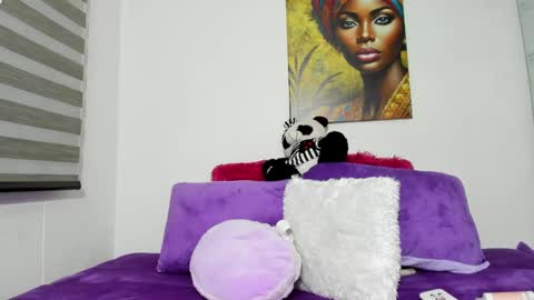 Snapshot of shantall_8 chatting on February 21, 2025, 10:39 am karol online show from February 21, 2025, 10:39 am