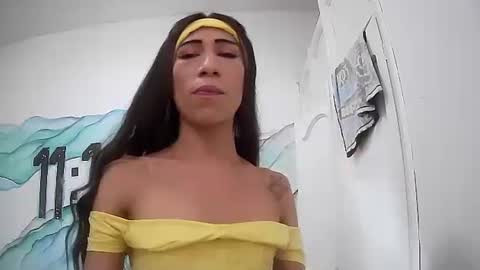 Snapshot of shantalys_beauty chatting on April 3, 2026, 4:38 pm shantalys_beauty online show from April 3, 2026, 4:38 pm