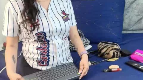 shantey online show from March 5, 2026, 2:02 pm