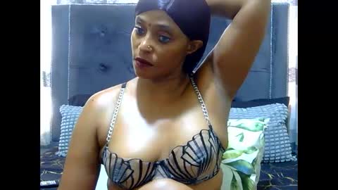 shany922 online show from February 9, 2025, 1:46 pm