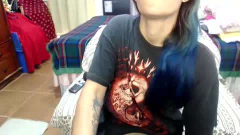 shanyflores5 online show from April 1, 2026, 2:14 pm