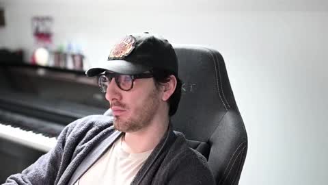 Snapshot of shape80 chatting on March 13, 2026, 9:49 am frenchy boy online show from March 13, 2026, 9:49 am