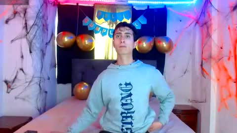 Snapshot of shaquiel_castoro chatting on October 10, 2025, 12:15 pm shaquiel online show from October 10, 2025, 12:15 pm