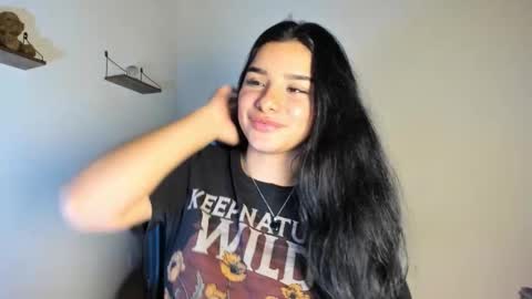 Snapshot of shara_jones chatting on November 14, 2025, 5:06 am Sara online show from November 14, 2025, 5:06 am