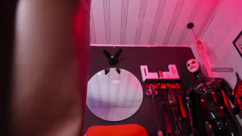 Snapshot of sharith_gh chatting on January 17, 2025, 5:51 pm Sharith online show from January 17, 2025, 5:51 pm