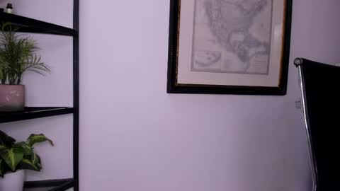 Sharlot  online show from March 19, 2026, 12:20 pm