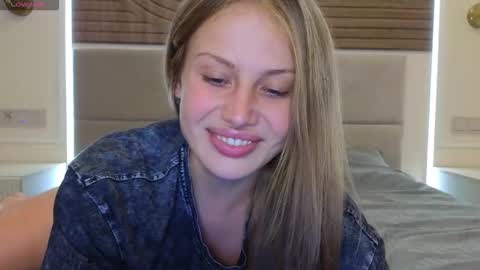 Snapshot of sharleenproject chatting on January 12, 2026, 12:43 pm Sharleen online show from January 12, 2026, 12:43 pm