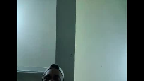 Snapshot of sharmly chatting on December 31, 2024, 4:35 pm Sharmly online show from December 31, 2024, 4:35 pm