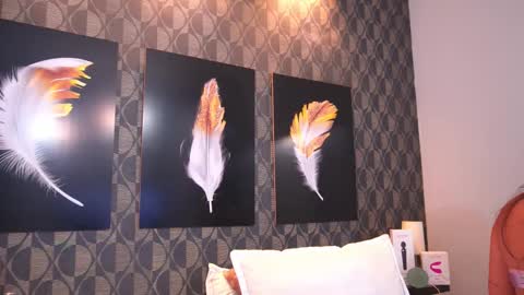 Snapshot of sharomross chatting on February 19, 2026, 7:21 pm Sharom online show from February 19, 2026, 7:21 pm