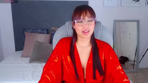 sharon_rosse__ online show from March 7, 2025, 4:00 pm