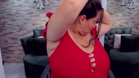 Snapshot of sharon_titts chatting on October 7, 2025, 9:45 pm sharon online show from October 7, 2025, 9:45 pm