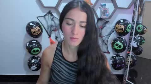 Snapshot of sharonsander1 chatting on October 16, 2025, 8:21 pm Sharon online show from October 16, 2025, 8:21 pm