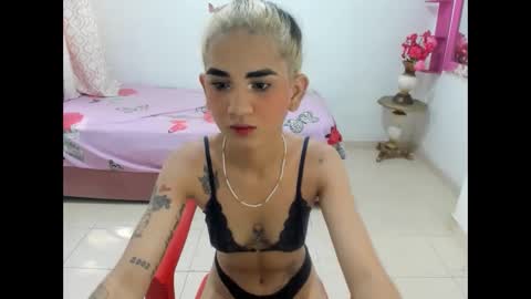 shary_lan online show from April 12, 2026, 2:22 pm