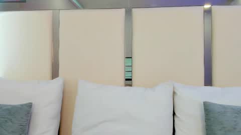 Snapshot of shatall_rouge chatting on January 27, 2025, 5:04 pm Shantall online show from January 27, 2025, 5:04 pm